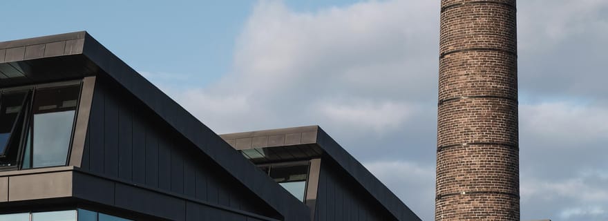 Visite VIP de la distillerie et dégustation de trois whiskies Rosebank vieillis