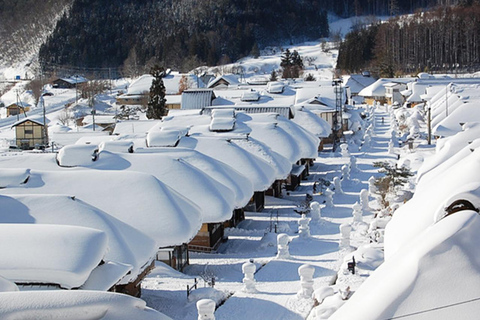 Vanuit Tokio: Ginzan Onsen, Zao Sneeuwmonsters 2-Daagse TourOphaalservice vanaf Tokio Station Marunouchi om 7:30 AM