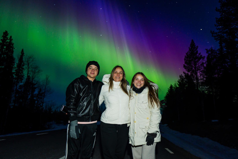 Rovaniemi: Aurora Hunt with 95% Success Rate, 4 people group Rovaniemi: Aurora Hunt with 95% Success Rate, PRIVATE