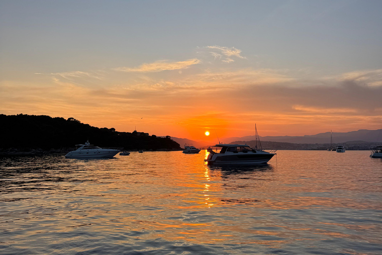 Golf Juan: Sunset Sailing Cruise with aperitif at the Island