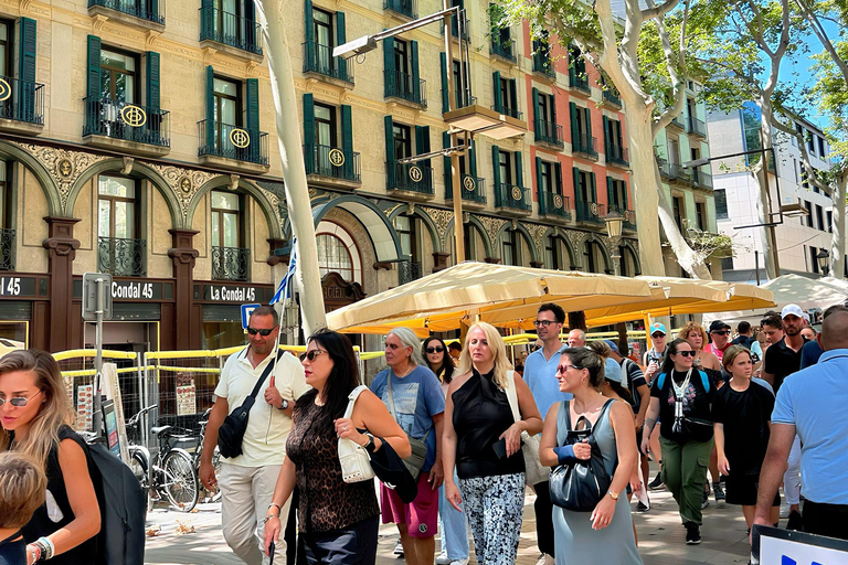 Barcelone : visite à pied de la Sagrada Família et du quartier gothiqueEnglish Guide