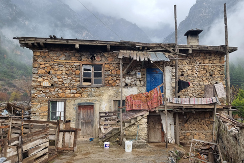 Side:Golden Cradle Cavern & Ormana Village Tour City of Side: Altınbeşik Cave, Buttoned Houses & Ormana Tour