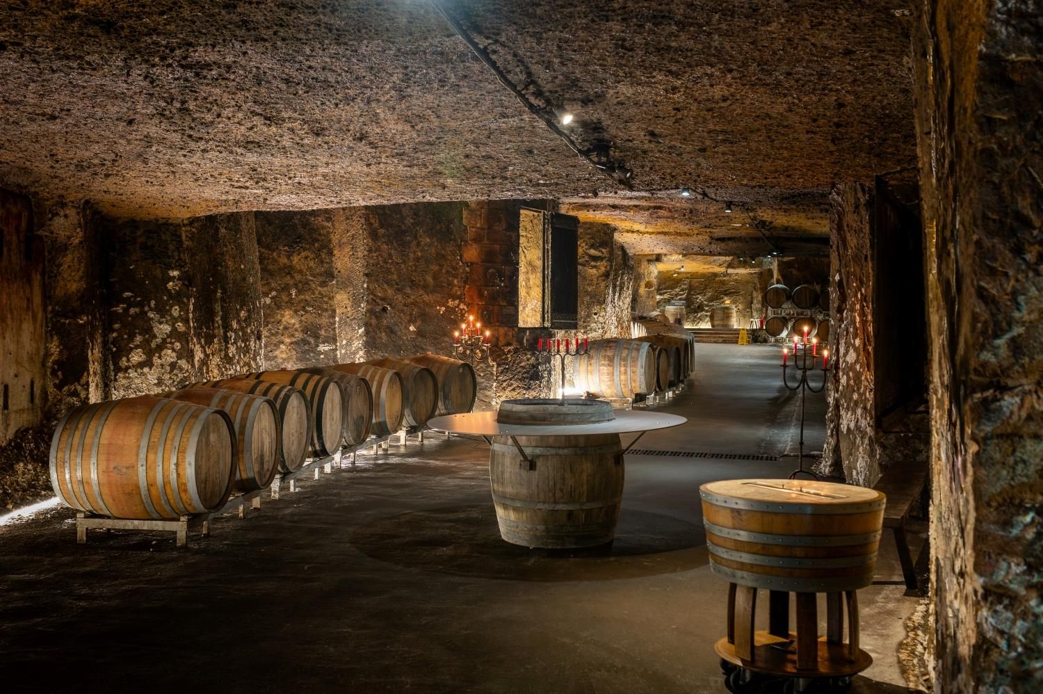 Chinon – Probierstunde in unseren Kellern mit unseren Weinen, Wurst und Käse