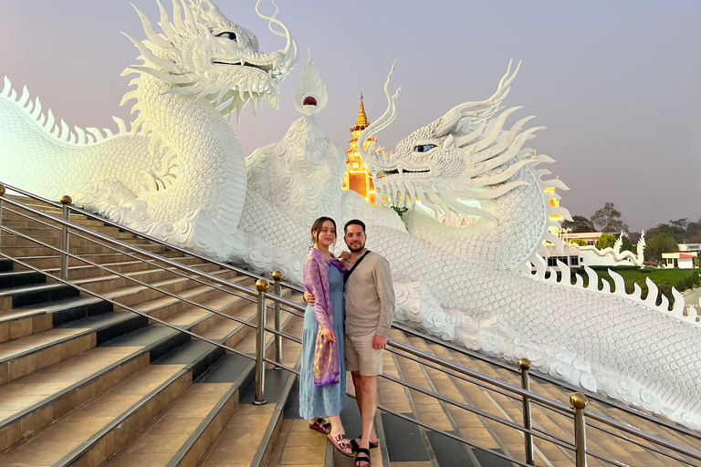 Chiang Mai: Chiang Rai-White-Blue-Big Buddha &amp; Lalitta Café[Privat] Chiang Rai-Weiß-Blau-Big Buddha &amp; Lalitta Café