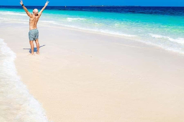 Zanzibar: tour privato del banco di sabbia di Nakupenda con pranzo a base di pesceTour privato del banco di sabbia di Nakupenda – Ti veniamo a prendere in qualsiasi hotel