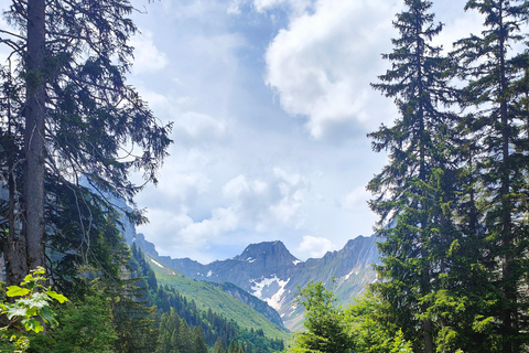 Zurich to the Swiss Alps: 3-Day Hiking Escape