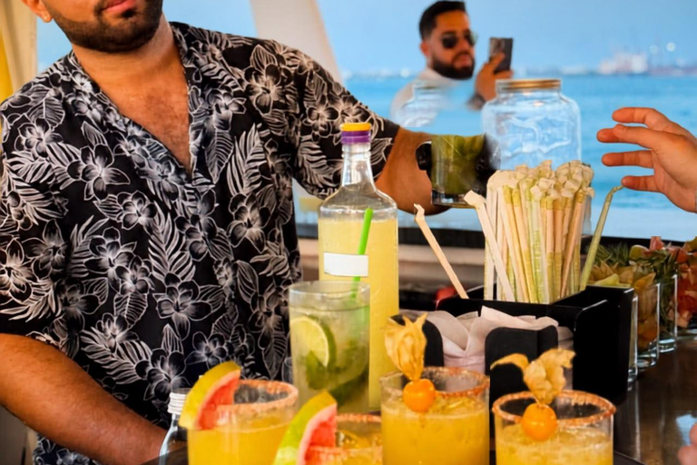 **Cartagena: Sunset Catamaran, Drinks & Night Party**