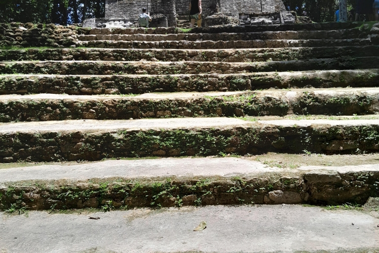 Belize City: Lamanai Maya Ruinen & Flussbootsafari mit MittagessenTour mit Abholung von Belize City Hotels