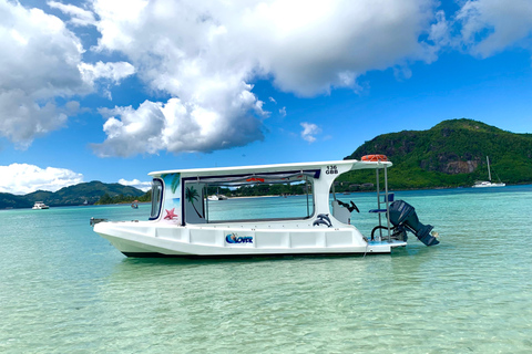 Glass boat: Marine Park, Moyenne Island & Lunch Boat Tour Private trip