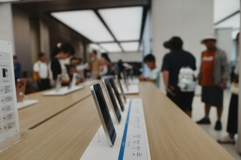 Shanghai: Retail Discovery Tour of Innovation & Lifestyle