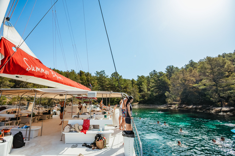 Split: hele dag per catamaran naar Hvar en Pakleni-eilanden