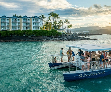 Airlie Beach: 2-Hour Sunset Cruise with Sparkling Wine