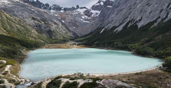 Ushuaia: Laguna Esmeralda Guided Trek with Box Lunch