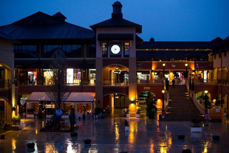 Nairobi: Shopping Malls & Local Shopping Experience