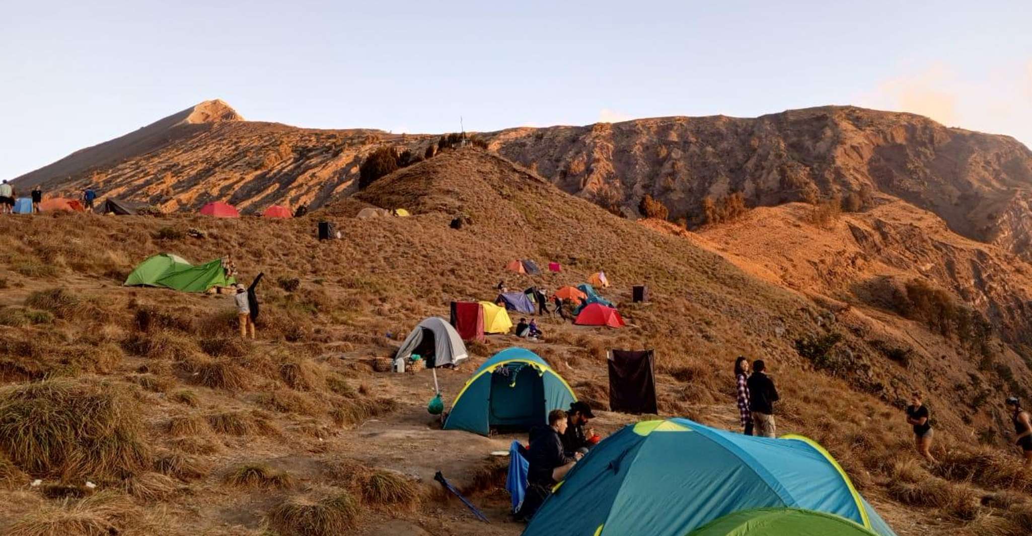 Monte Rinjani Trekking 3D/2n Summit Lake Hotpring Bestseller - Housity