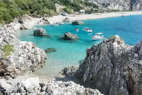 Sarandë: Boat Tour at Kroreza & Hidden Caves with Snorkeling