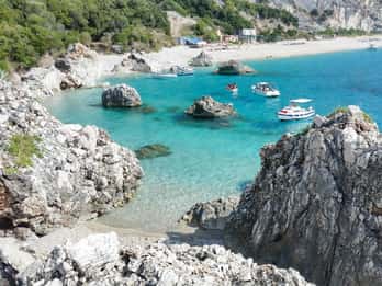 Sarandë: Tour in barca a Kroreza e Grotte nascoste con snorkeling