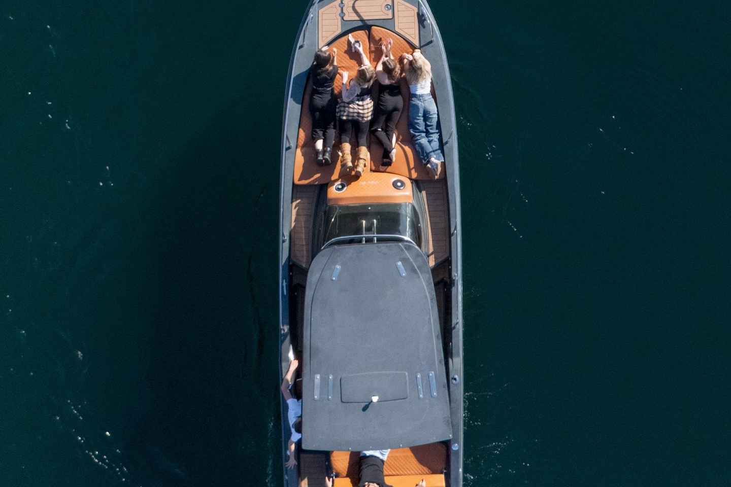 Bellagio & Varenna: Tour guidato in yacht fino a Varenna tra ville iconiche