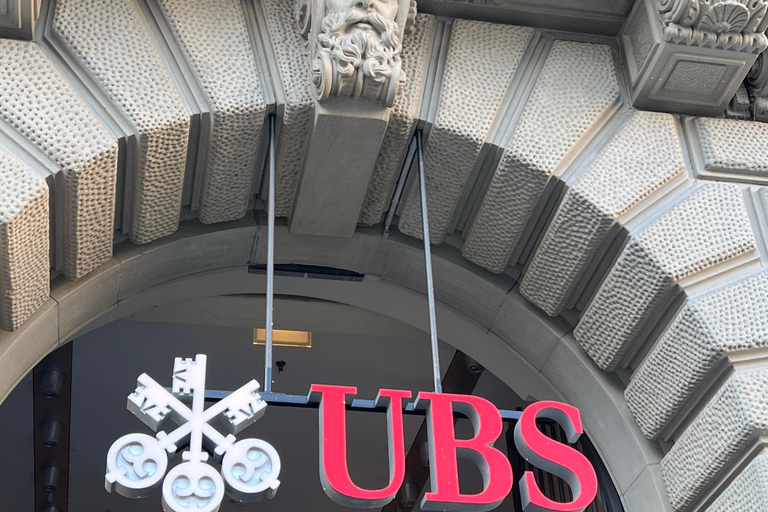 Zurich: Private Banking, Luxury Shopping & Gold Coast Cruise