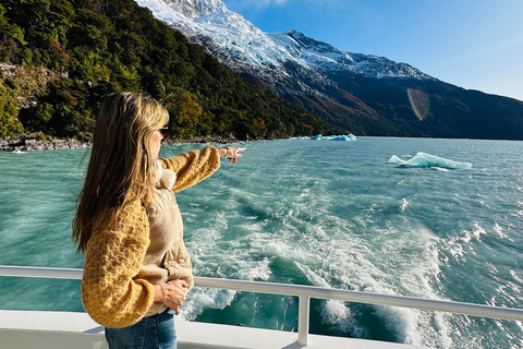 GLACIERS GOURMET Perito Moreno Navigation Full service VIP service *WITH* Transfer, Gourmet Menu & FOOTBRIDGES