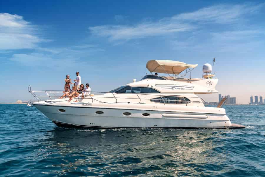 Dubai Yacht Tour - Bootstour für bis zu 12 Gäste Private Veranstaltung