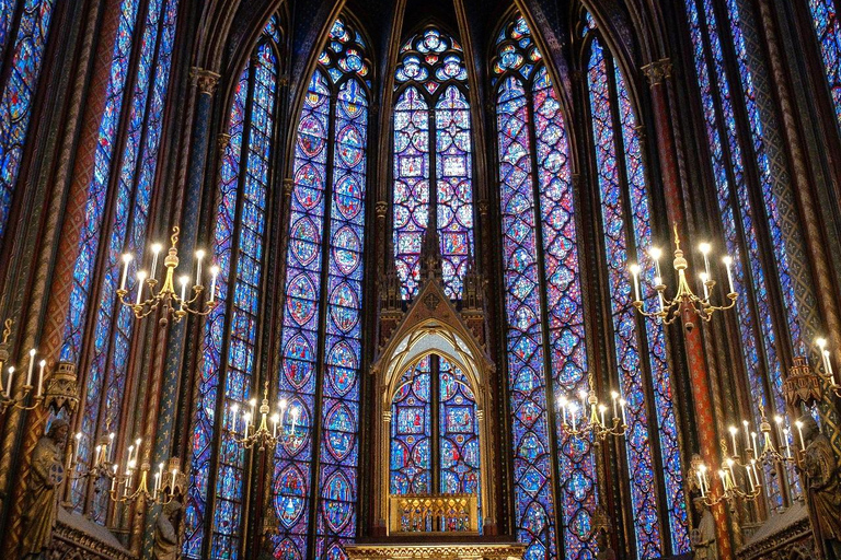 Paris: Sainte-Chapelle, Conciergerie, Notre Dame Guided Tour Small-Group Tour in English