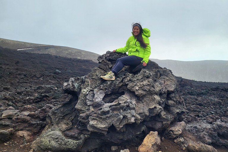 Grindavík: Caminhada no vulcão Fagradalsfjall com um guia privadoCondução autónoma: Ponto de encontro no vulcão