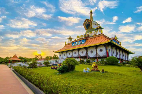 De Lumbini: Caminhada de um dia em Lumbini com guia