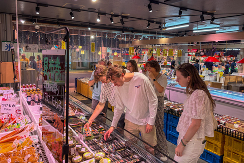 Kanazawa: Private Omicho Market Tour Like a Local