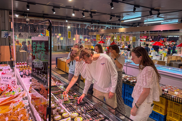 Kanazawa: Private Omicho Market Tour Like a Local