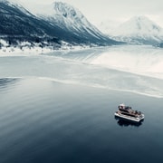 Tromsø: sarkvidéki fjordhajózás megállóval a halszárítóknál