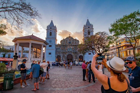Panama City: Canal, Casco Antiguo, and Amador Tour