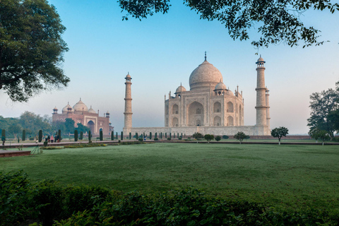 Z Delhi: Taj Mahal Sunrise, Agra Fort i Baby Taj TourWycieczka z Delhi z samochodem, kierowcą i przewodnikiem