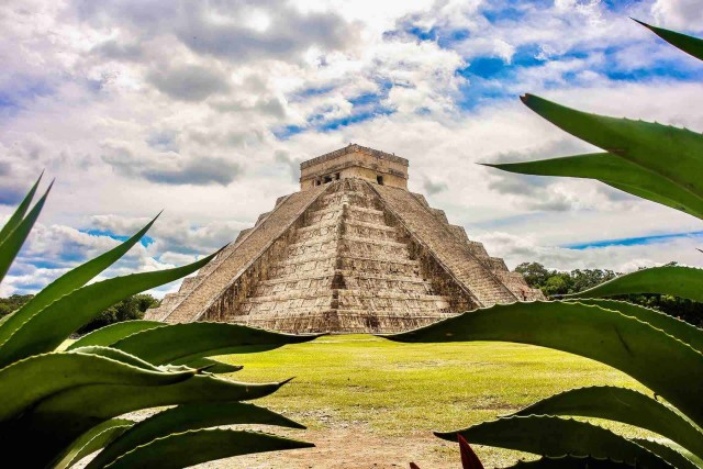 Visit From Tulum Chichén Itzá Tour, Cenote & Valladolid in Tulum