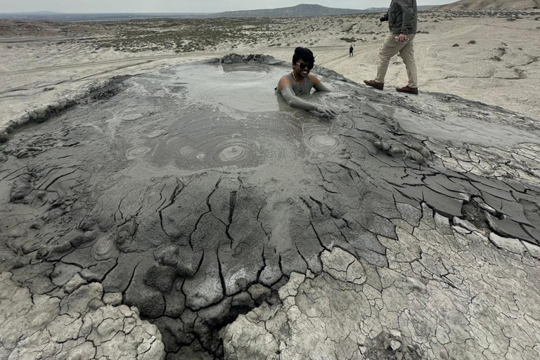 Baku: Gobustan, Absheron & Baku Heritage Private Tour