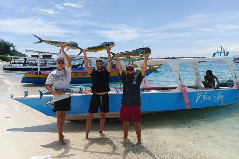 Lombok: Private Sunrise Fishing Trip BBQ Lunch on Gili Meno