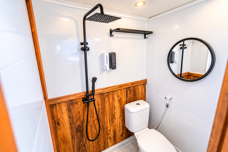 3-Day Komodo National Park Cruise with NK Superior Phinisi Sharing Cabin, Single Bed, Ocean View