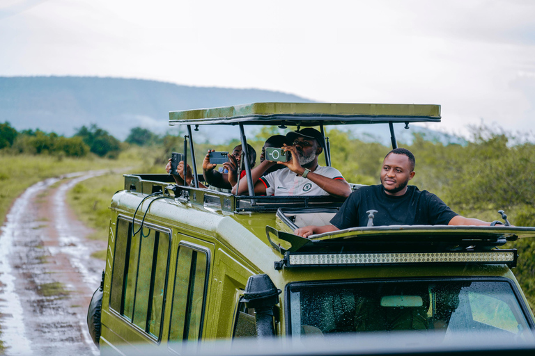 Kigali: Akagera National Park Safari with Boat Cruise