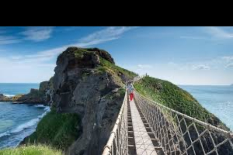 From Belfast: Giant's Causeway and Dark Hedges Day Tour