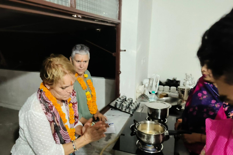 Jaipur : Cours de cuisine Rajasthani en famille et observation des étoiles