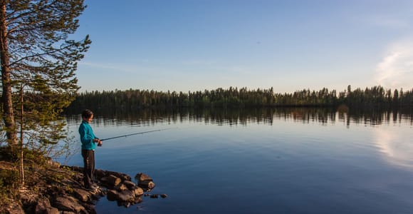 Rovaniemi: Fishing and Cooking Experience with Campfire