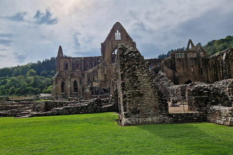 Cardiff: Wye Valley &amp; Tintern Abbey Private Day Voyage