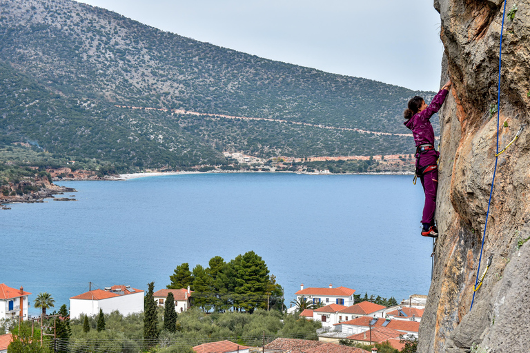 Kyparissi: coaching e tecnica di arrampicata sulle stalattitiKyparissi: Allenamento e tecnica di arrampicata su stalattiti
