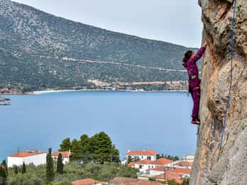 Kyparissi: Climbing Coaching and Technique on Stalactites