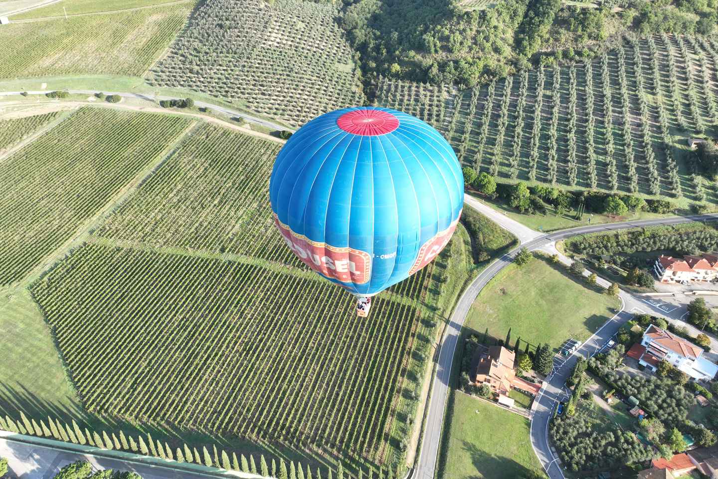 Chianti: giro in mongolfiera sulle colline toscane