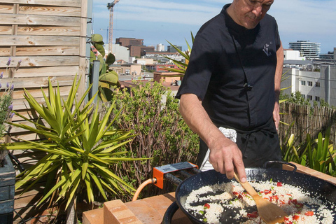 Autentyczna paella i sangria klasy premium na designerskim dachuAutentyczna paella i sangria w oszałamiającym lofcie na dachu