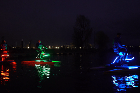 Belfast: Geführte nächtliche Hydrobike Tour auf dem Fluss Lagan