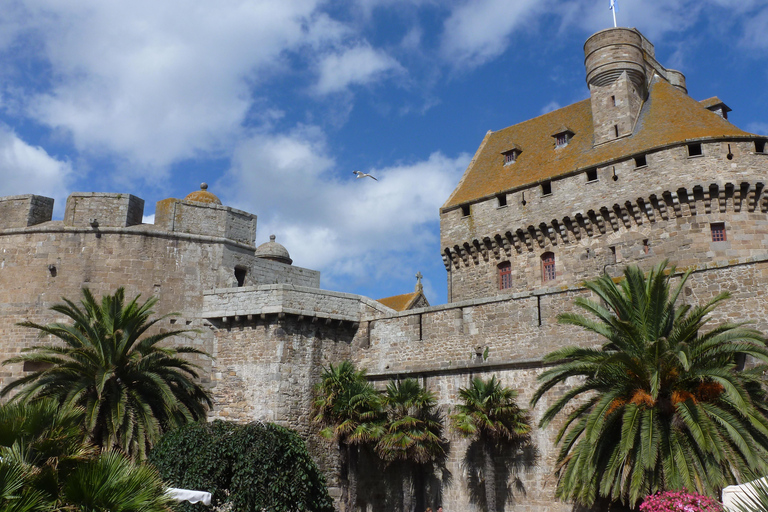 Saint-Malo: Private Guided Tour of the Historic Walled City Saint-Malo: 2-Hour Private Walking Tour & Commentary