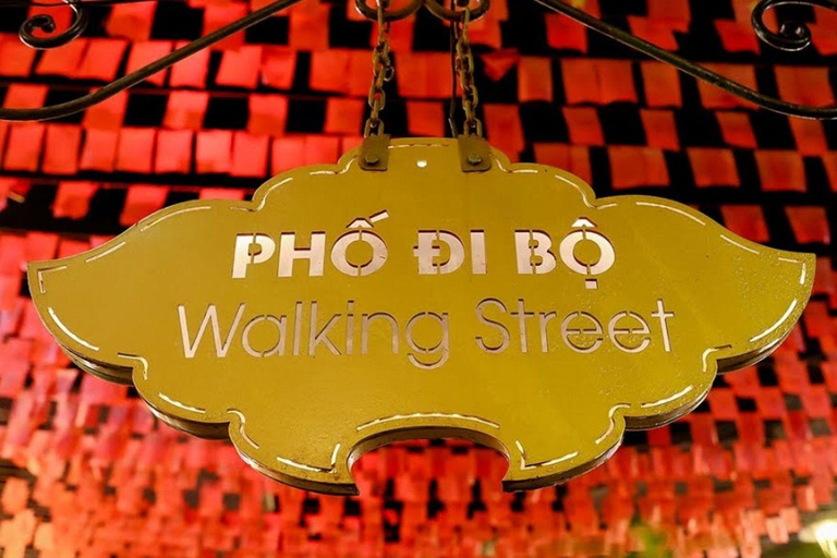 Hue by Night: Motorbike Tour with Lady Riders & Food Tasting Night Motorbike Tour (Private Tour)