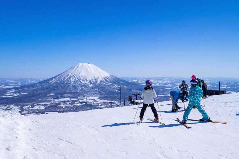 From Tokyo: Fujiyama Snow Resort Yeti Winter Ski Day Tour B (SKI + LIFT PASS): meeting at Tokyo Station